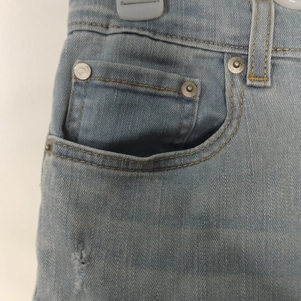 Levi's Denizen Taper Distressed Blue Jeans Size‎ 14 Regular Big Kids